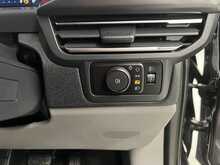 Ford Tourneo Custom 2.0 320 EcoBlue Titanium Luxe Minibus Double Cab 5dr Diesel Auto L2 Euro 6 (s/s) (136 ps) - U1677