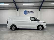 Ford Transit Custom 2.0 300 EcoBlue Limited Panel Van 5dr Diesel Manual L2 H1 Euro 6 (s/s) (136 ps) - U1681