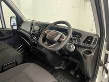 Iveco Daily 2.3D HPI 14V 35S 4100 Panel Van 5dr Diesel Manual LWB H2 Euro 6 (s/s) (136 ps) - U1686