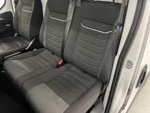 Iveco Daily 2.3D HPI 14V 35S 4100 Panel Van 5dr Diesel Manual LWB H2 Euro 6 (s/s) (136 ps) - U1686