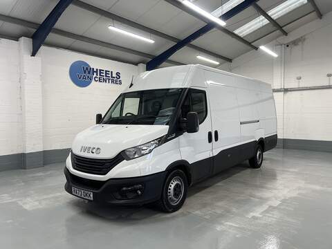 Iveco Daily Daily 2.3D HPI 14V 35S 3520 HiMatic MWB H2 Euro 6 (s/s) 5dr