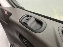 Ford Transit 350 EcoBlue Leader 2.0 2dr Luton Manual Diesel - U1700