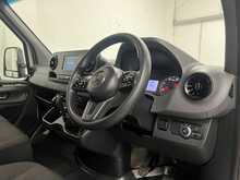 Mercedes-Benz Sprinter 315 CDI Progressive 2.0 2dr Luton Manual Diesel - U1707