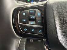 Ford Tourneo Custom 2.0 320 EcoBlue Zetec Minibus Double Cab 5dr Diesel Manual L2 Euro 6 (s/s) (136 ps) - U1710