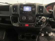 Peugeot Boxer BlueHDi 335 Built for Business 2.2 4dr Luton Manual Diesel - U1759