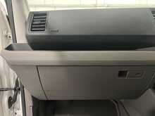 Volkswagen Crafter 2.0 TDI CR35 Commerce Panel Van 5dr Diesel Manual FWD MWB High Roof Euro 6 (s/s) (140 ps) - U1766