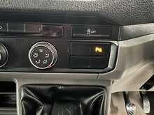 Volkswagen Crafter 2.0 TDI CR35 Commerce Panel Van 5dr Diesel Manual FWD MWB High Roof Euro 6 (s/s) (140 ps) - U1767