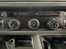 Volkswagen Crafter 2.0 TDI CR35 Commerce Panel Van 5dr Diesel Manual FWD MWB High Roof Euro 6 (s/s) (140 ps) - U1767