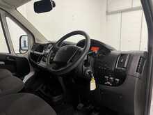 Peugeot Boxer 3.5 TM DS Low Floor 335 L3 LOW-FLR LUN 2.2 BLHDI S/S Manual Diesel Dropside Lorry 2022 2.2 Dropside - U1810