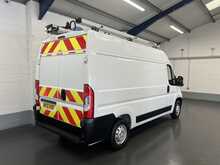 Peugeot Boxer 2.2 BlueHDi 335 Professional Panel Van 5dr Diesel Manual L2 H2 Euro 6 (s/s) (140 ps) - U1813