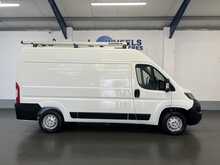 Peugeot Boxer 2.2 BlueHDi 335 Professional Panel Van 5dr Diesel Manual L2 H2 Euro 6 (s/s) (140 ps) - U1813