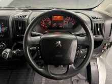 Peugeot Boxer 2.2 BlueHDi 335 Professional Panel Van 5dr Diesel Manual L2 H2 Euro 6 (s/s) (140 ps) - U1813