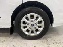 Ford Tourneo Custom 2.0 320 EcoBlue Zetec Minibus Double Cab 5dr Diesel Auto L1 Euro 6 (s/s) (130 ps) - U1815