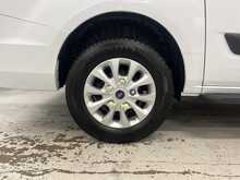 Ford Tourneo Custom 2.0 320 EcoBlue Zetec Minibus Double Cab 5dr Diesel Auto L1 Euro 6 (s/s) (130 ps) - U1815