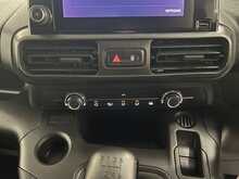 Peugeot Partner 1.5 BlueHDi 1000 Professional Premium + Standard Panel Van 5dr Diesel Manual SWB Euro 6 (s/s) (100 - U1827