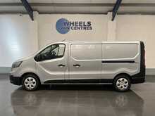 Renault Trafic 2.0 dCi Blue LL30 Business Panel Van 5dr Diesel Manual L2 H1 Euro 6 (s/s) (150 ps) - U1833
