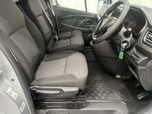 Renault Trafic 2.0 dCi Blue LL30 Business Panel Van 5dr Diesel Manual L2 H1 Euro 6 (s/s) (150 ps) - U1833