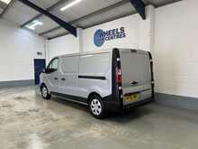 Renault Trafic 2.0 dCi Blue LL30 Business Panel Van 5dr Diesel Manual L2 H1 Euro 6 (s/s) (150 ps) - U1833