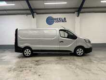 Renault Trafic 2.0 dCi Blue LL30 Business Panel Van 5dr Diesel Manual L2 H1 Euro 6 (s/s) (150 ps) - U1833