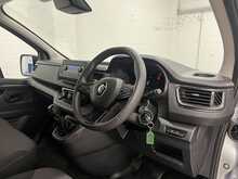 Renault Trafic 2.0 dCi Blue LL30 Business Panel Van 5dr Diesel Manual L2 H1 Euro 6 (s/s) (150 ps) - U1833