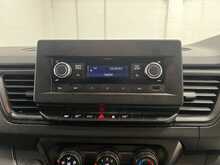 Renault Trafic 2.0 dCi Blue LL30 Business Panel Van 5dr Diesel Manual L2 H1 Euro 6 (s/s) (150 ps) - U1833