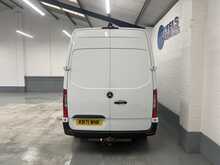 Mercedes-Benz Sprinter 2.0 315 CDI Progressive Panel Van 5dr Diesel Manual RWD L2 H2 Euro 6 (s/s) (150 ps) - U1845