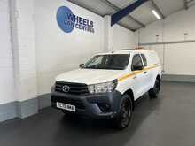 Toyota Hilux 2.4 D-4D Active Extra Pickup Extended Cab 4dr Diesel Manual 4WD Euro 6 (s/s) (150 ps) - U1856