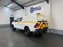 Toyota Hilux 2.4 D-4D Active Extra Pickup Extended Cab 4dr Diesel Manual 4WD Euro 6 (s/s) (150 ps) - U1856