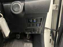 Toyota Hilux 2.4 D-4D Active Extra Pickup Extended Cab 4dr Diesel Manual 4WD Euro 6 (s/s) (150 ps) - U1856