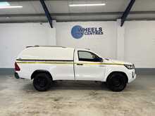 Toyota Hilux 2.4 D-4D Active Narrow Body Pickup 2dr Diesel Manual 4WD Euro 6 (150 ps) - U1857