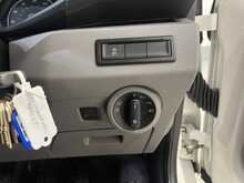 Volkswagen Transporter 2.0 TDI T28 Highline Panel Van 5dr Diesel Manual FWD SWB Euro 6 (s/s) (110 ps) - U1867