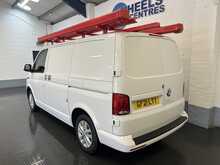 Volkswagen Transporter 2.0 TDI T28 Highline Panel Van 5dr Diesel Manual FWD SWB Euro 6 (s/s) (110 ps) - U1867