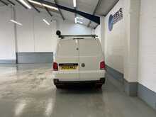 Volkswagen Transporter 2.0 TDI T28 Startline Panel Van 5dr Diesel Manual FWD SWB Euro 6 (s/s) (110 ps) - U1869