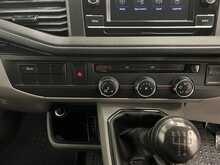 Volkswagen Transporter 2.0 TDI T28 Startline Panel Van 5dr Diesel Manual FWD SWB Euro 6 (s/s) (110 ps) - U1869