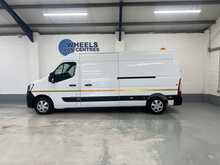 Renault Master 2.3 dCi 35 Business+ Panel Van 4dr Diesel Manual FWD LWB Medium Roof Euro 6 (135 ps) - U1876