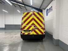 Renault Master 2.3 dCi 35 Business+ Panel Van 4dr Diesel Manual FWD LWB Medium Roof Euro 6 (135 ps) - U1876