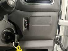 Renault Master 2.3 dCi 35 Business+ Panel Van 4dr Diesel Manual FWD LWB Medium Roof Euro 6 (135 ps) - U1876