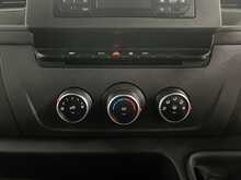 Renault Master 2.3 dCi 35 Business+ Panel Van 4dr Diesel Manual FWD LWB Medium Roof Euro 6 (135 ps) - U1876