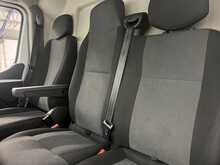 Renault Master 2.3 dCi 35 Business+ Panel Van 4dr Diesel Manual FWD LWB Medium Roof Euro 6 (135 ps) - U1876