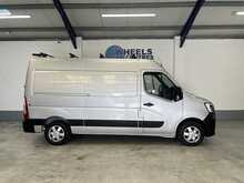 Renault Master 2.3 dCi 35 Business+ Panel Van 4dr Diesel Manual FWD MWB Medium Roof Euro 6 (135 ps) - U1881