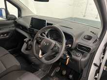 Vauxhall Combo 1.5 Turbo D 2300 Pro Panel Van 5dr Diesel Manual L1 H1 Euro 6 (s/s) (100 ps) - U1884