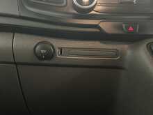 Ford Transit Custom 2.0 300 EcoBlue Leader Panel Van 5dr Diesel Manual L2 H1 Euro 6 (s/s) (130 ps) - U1886