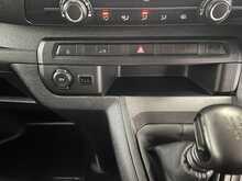 Peugeot Expert 1.5 BlueHDi 1000 Professional Premium + Standard Panel Van 6dr Diesel Manual MWB Euro 6 (s/s) (100 - U1912