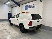 Toyota Hilux 2.4 D-4D Active Pickup Double Cab 4dr Diesel Manual 4WD Euro 6 (3.5t) (150 ps) - U1913