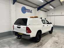 Toyota Hilux 2.4 D-4D Active Pickup Double Cab 4dr Diesel Manual 4WD Euro 6 (3.5t) (150 ps) - U1913