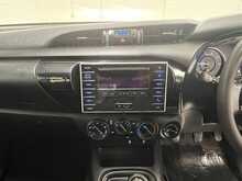 Toyota Hilux 2.4 D-4D Active Pickup Double Cab 4dr Diesel Manual 4WD Euro 6 (3.5t) (150 ps) - U1913