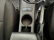 Toyota Hilux 2.4 D-4D Active Pickup Double Cab 4dr Diesel Manual 4WD Euro 6 (3.5t) (150 ps) - U1913