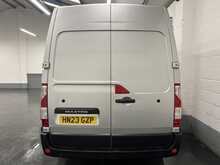 Renault Master 2.3 dCi 35 Business+ Panel Van 4dr Diesel Manual FWD LWB Medium Roof Euro 6 (135 ps) - U1916