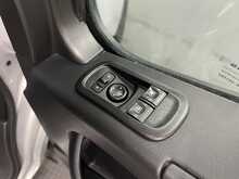 Renault Master 2.3 dCi 35 Business+ Panel Van 4dr Diesel Manual FWD LWB Medium Roof Euro 6 (135 ps) - U1916