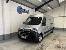 Renault Master 2.3 dCi 35 Business+ Panel Van 4dr Diesel Manual FWD LWB Medium Roof Euro 6 (135 ps) - U1916